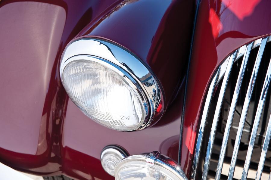 Детали экстерьера Morgan Plus 4 Drophead Coupe 1954 года  (фото 5 из 18)